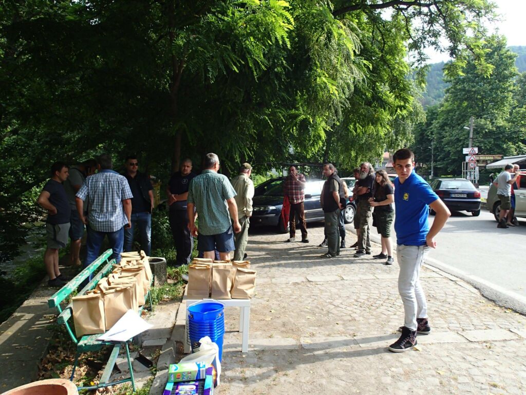 почистване река Чая риболовен клуб Балканка