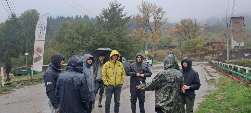 Почистване на река Искрецка, 18.10.2025 4 3 4