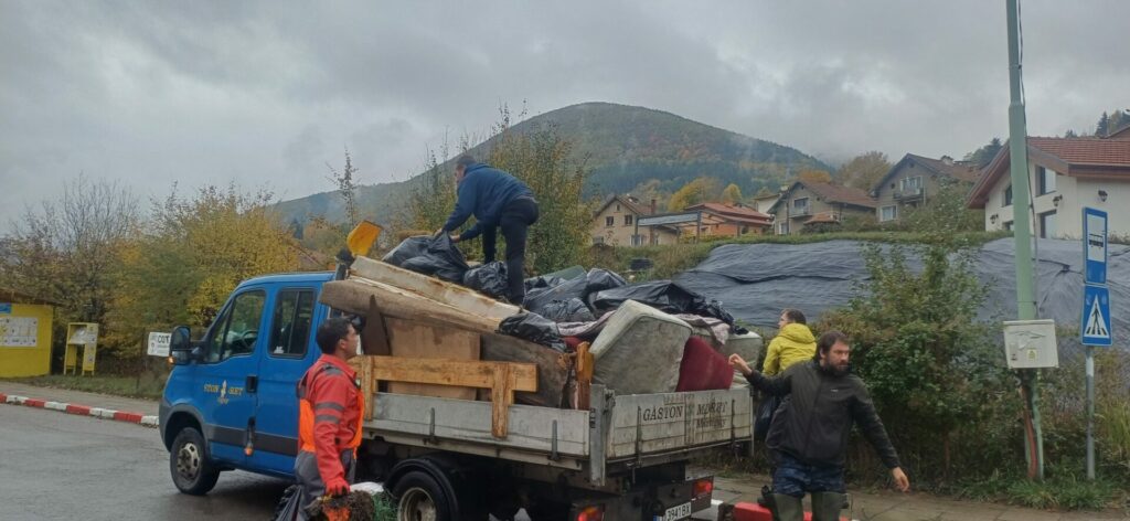 Почистване на река Искрецка, 18.10.2025 10 9 4