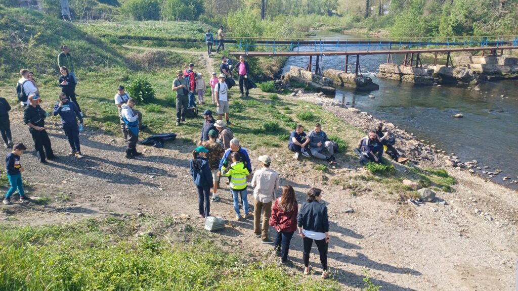 Почистване на река Искър под Панчаревското езеро 13.04.2024 2 20240413 101021