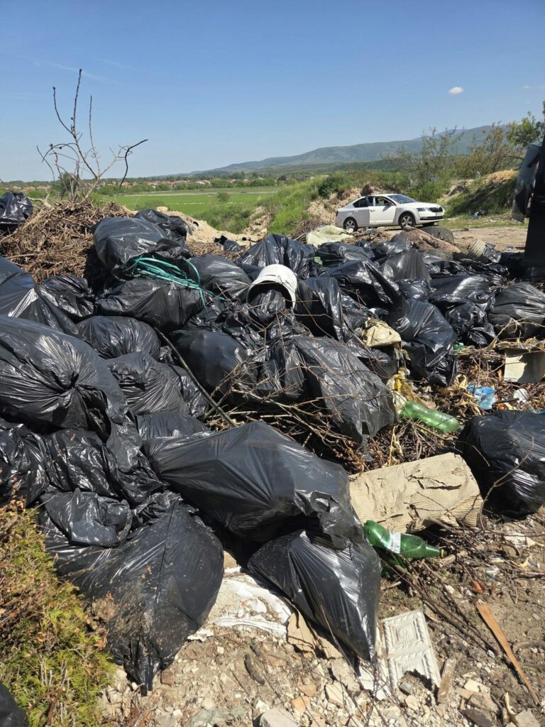Почистване на река Въча 25.04.2026г. 33 34