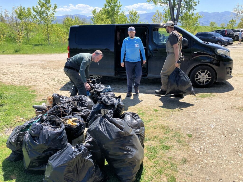 Почистване на река Въча 25.04.2026г. 50 51