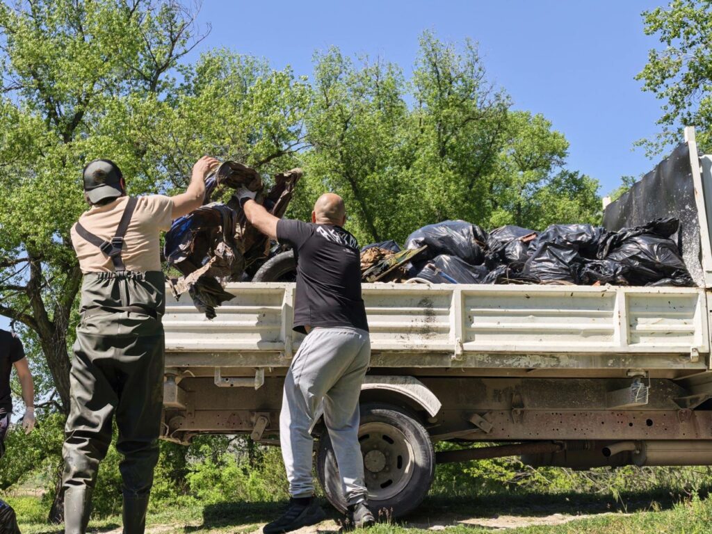 Почистване на река Въча 25.04.2026г. 56 57